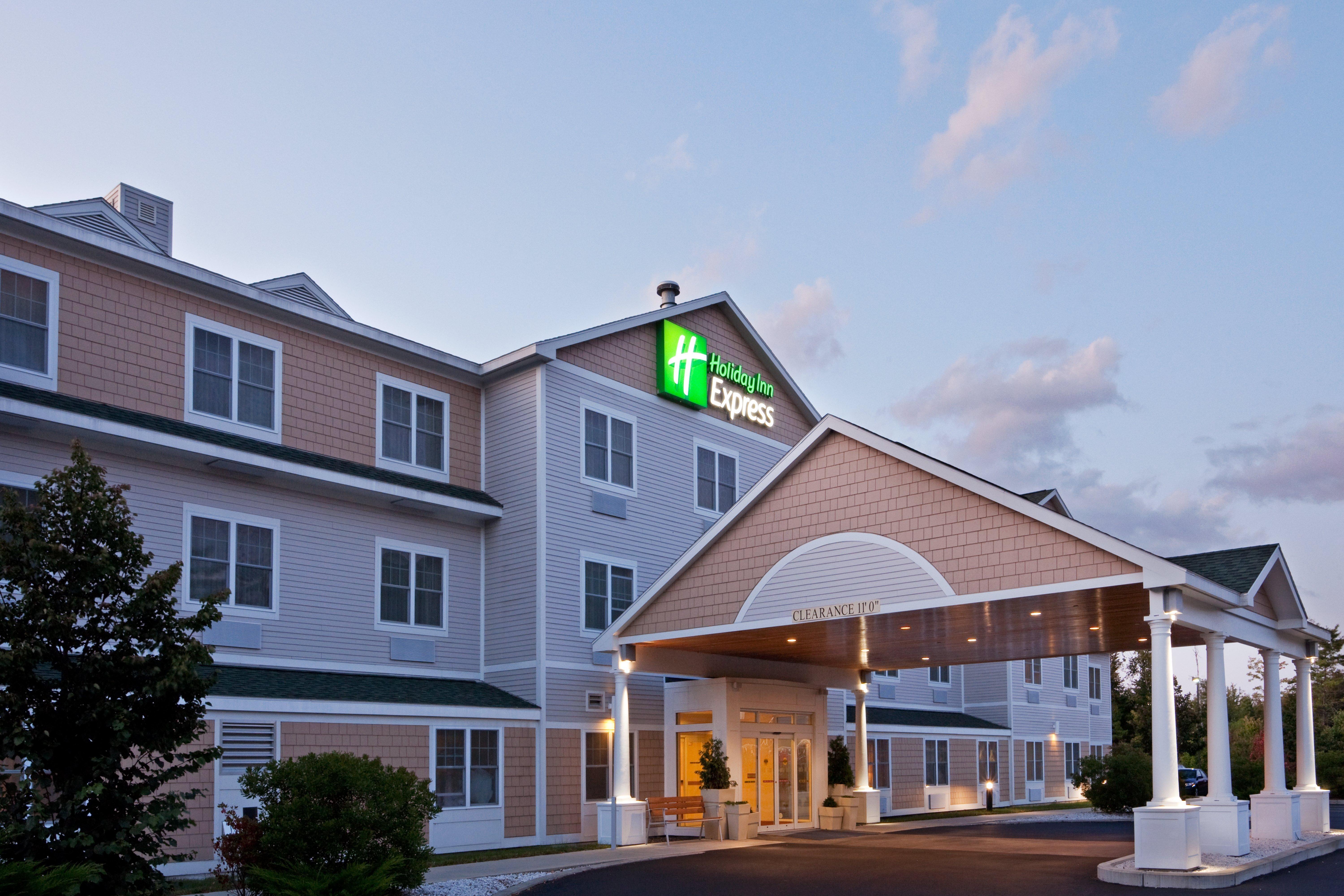 Holiday Inn Express Hotel & Suites Freeport, An Ihg Hotel Exterior photo